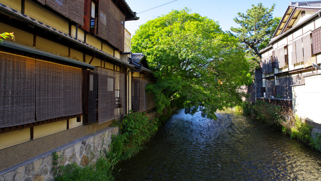 Photos of the Kyoto workshop where Mokumegane is created